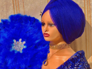 circular feather fan